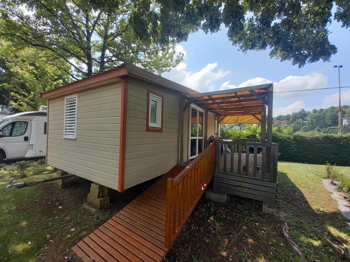 Camping De Rouergue Villefranche-de-Rouergue Exterior photo