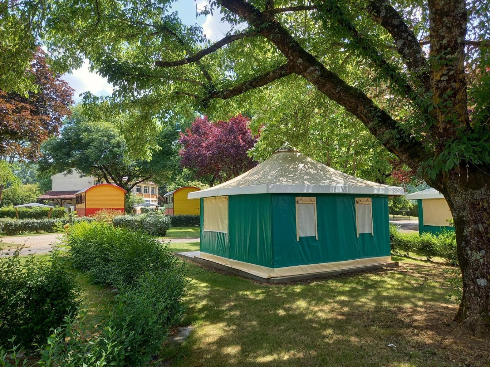 Camping De Rouergue Villefranche-de-Rouergue Exterior photo